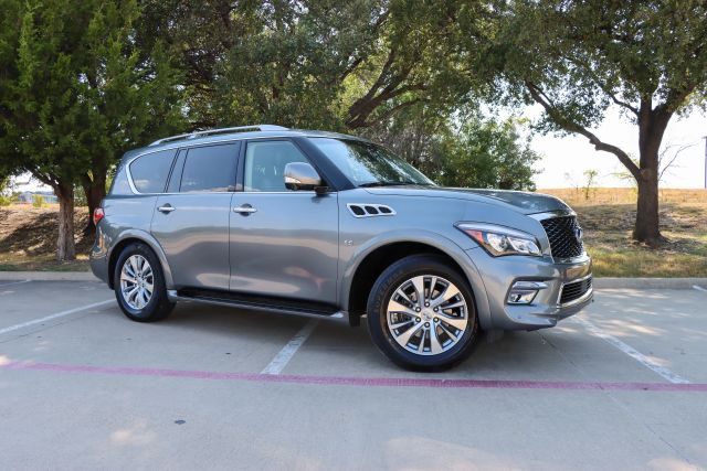 2017 Infiniti QX80 4WD photo