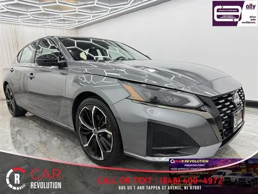 2023 Nissan Altima 2.5 SR FWD photo