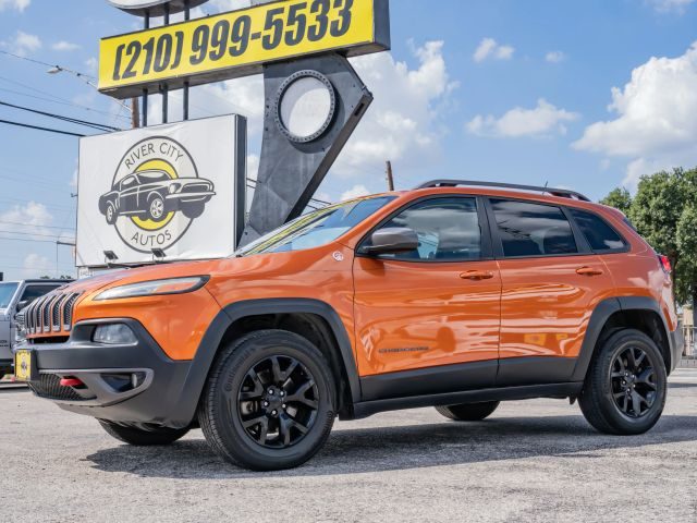 2015 Jeep Cherokee Trailhawk 4WD photo
