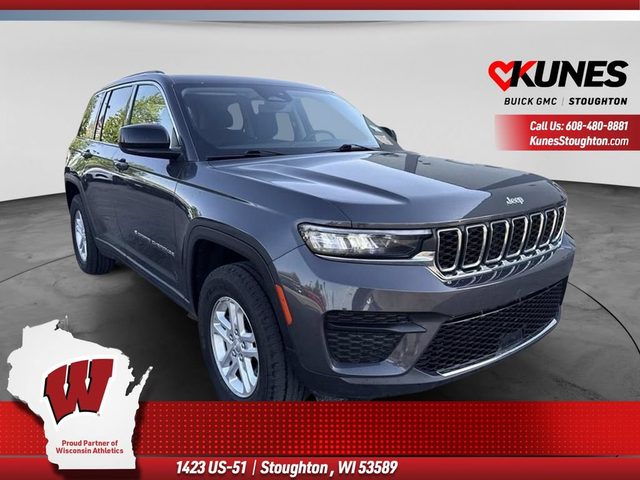 2023 Jeep Grand Cherokee Laredo 4WD photo