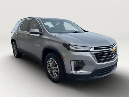 2023 Chevrolet Traverse LT Cloth AWD photo