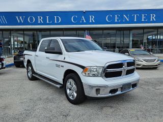 2018 Ram 1500 SLT 4WD photo