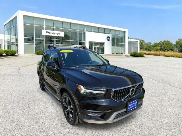 2022 Volvo XC40 Inscription AWD photo