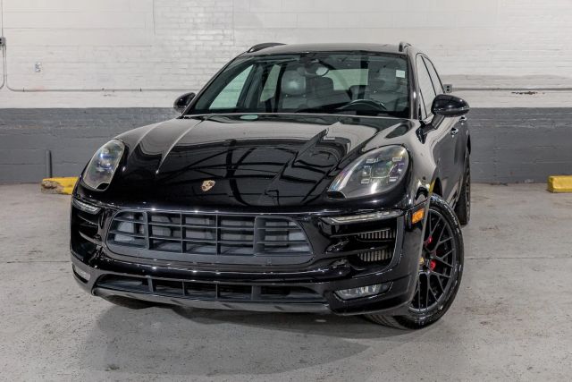 2017 Porsche Macan GTS AWD photo