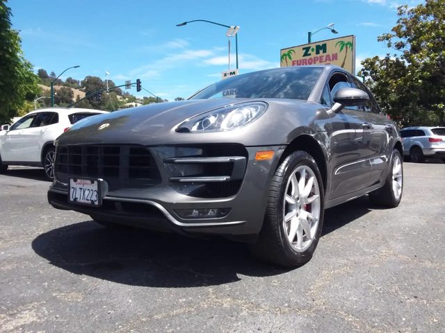 2015 Porsche Macan Turbo AWD photo