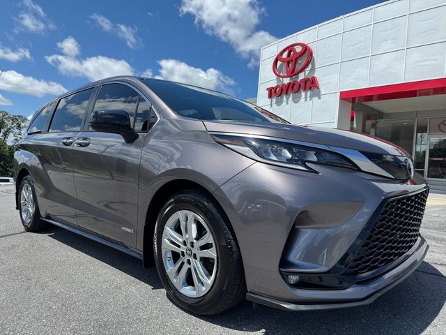 2021 Toyota Sienna XSE AWD photo