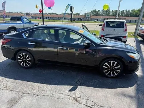 2018 Nissan Altima 2.5 SL FWD photo