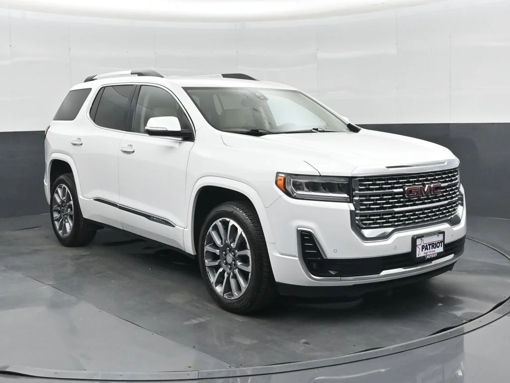 2023 GMC Acadia Denali AWD photo