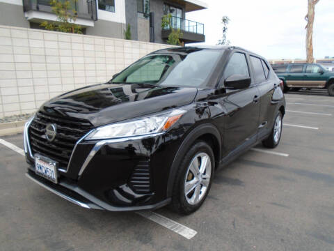 2021 Nissan Kicks S FWD photo