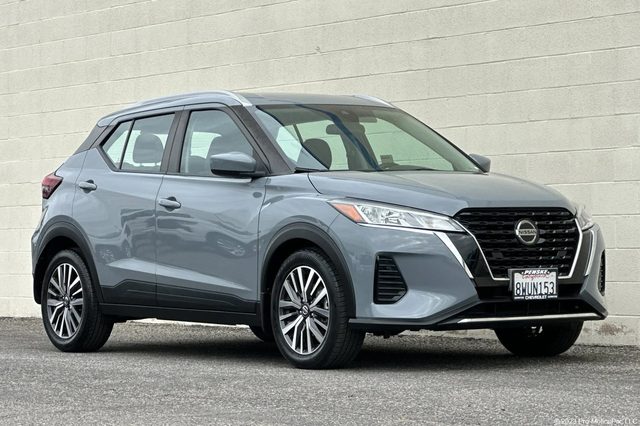 2021 Nissan Kicks SV FWD photo