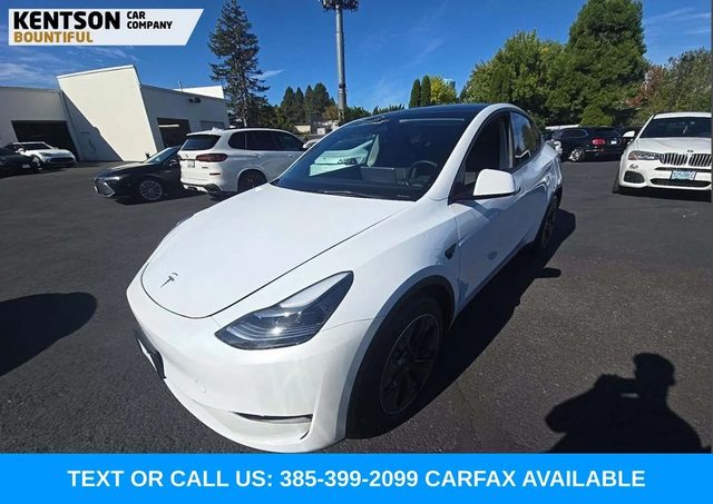 2023 Tesla Model Y Long Range AWD photo