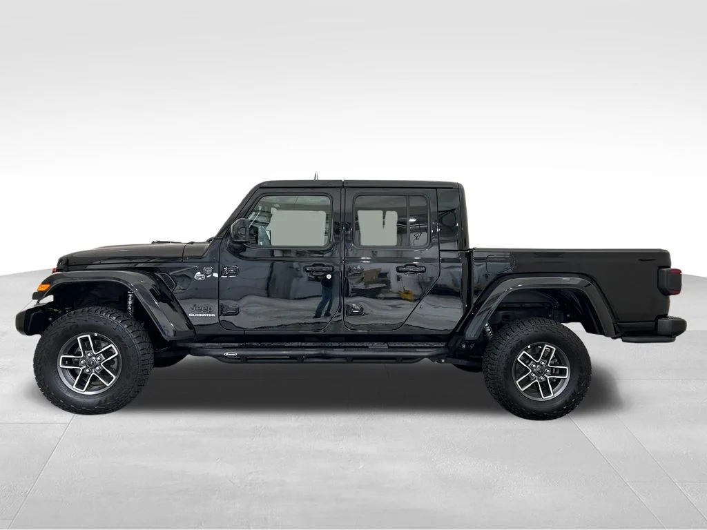 2021 Jeep Gladiator High Altitude 4WD photo