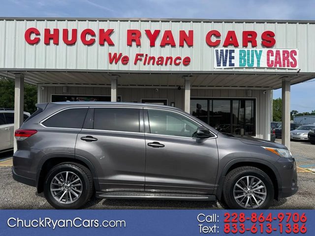 2017 Toyota Highlander XLE FWD photo