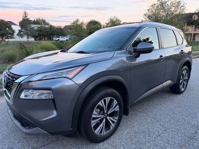 2022 Nissan Rogue SV FWD photo