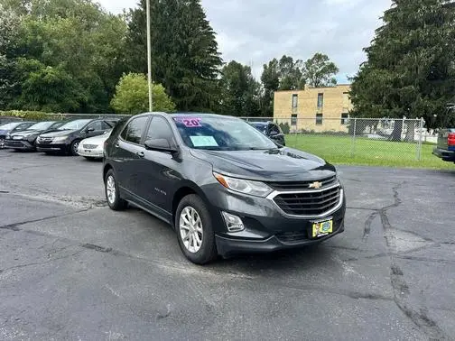 2020 Chevrolet Equinox LS FWD photo