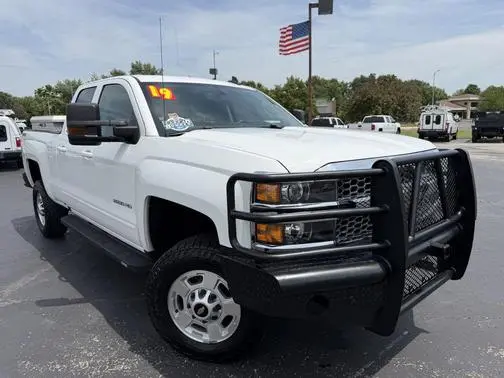 2019 Chevrolet Silverado 2500HD LT 4WD photo