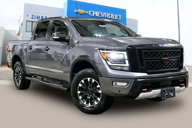2020 Nissan Titan PRO-4X 4WD photo