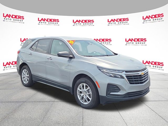 2023 Chevrolet Equinox LS AWD photo