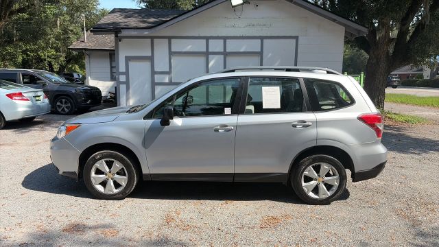 2016 Subaru Forester 2.5i AWD photo
