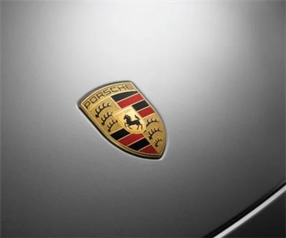 2023 Porsche Macan S AWD photo