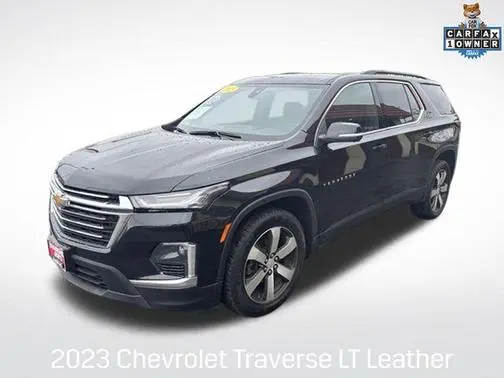2023 Chevrolet Traverse LT Leather AWD photo