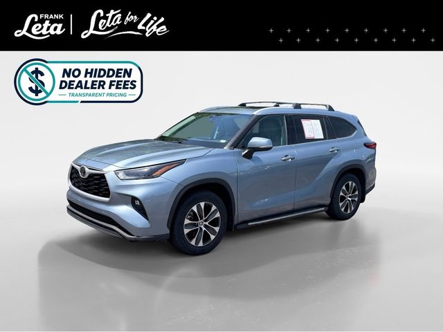 2022 Toyota Highlander XLE FWD photo