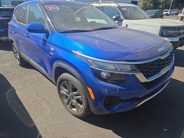 2023 Kia Seltos LX AWD photo