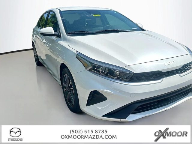 2023 Kia Forte LXS FWD photo