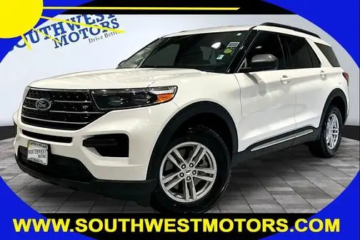 2023 Ford Explorer XLT 4WD photo