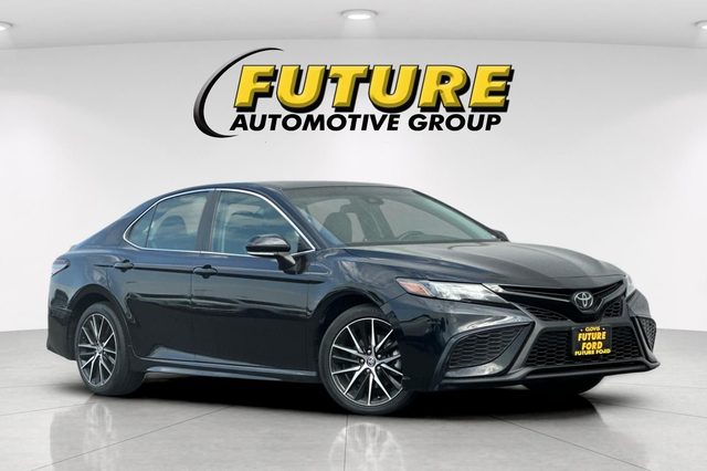 2023 Toyota Camry SE FWD photo