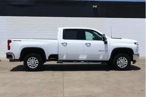 2022 Chevrolet Silverado 2500HD LTZ 4WD photo