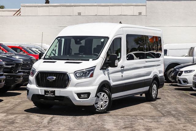 2023 Ford Transit Passenger Wagon XLT RWD photo