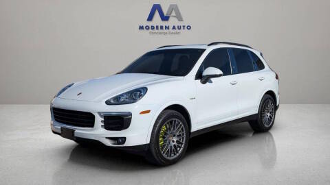 2017 Porsche Cayenne S E-Hybrid Platinum Edition AWD photo