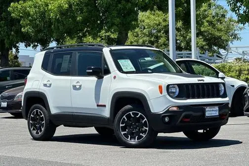 2023 Jeep Renegade Trailhawk 4WD photo