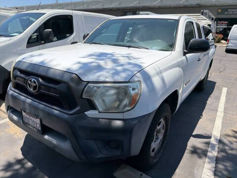 2015 Toyota Tacoma  RWD photo