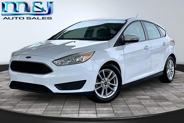 2017 Ford Focus SE FWD photo