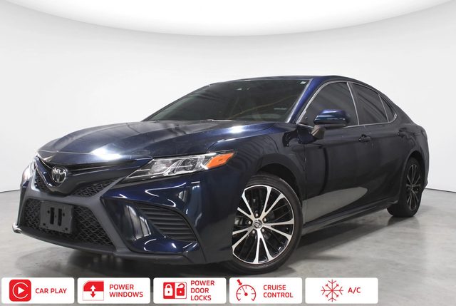 2020 Toyota Camry SE FWD photo