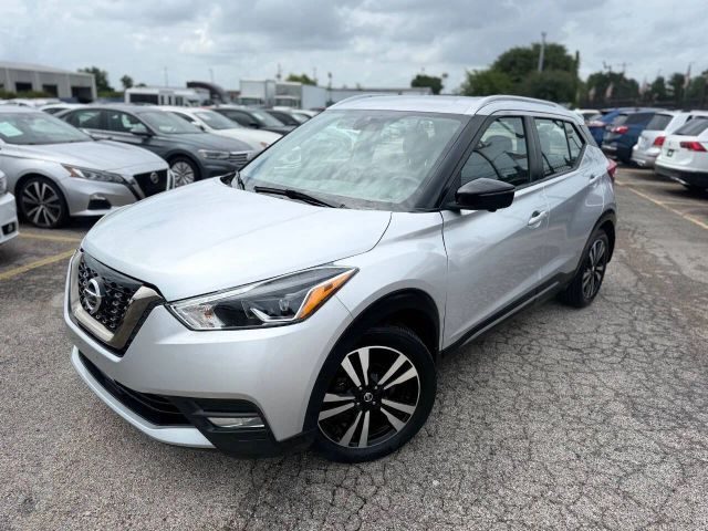 2020 Nissan Kicks SR FWD photo