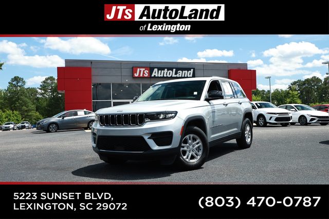 2023 Jeep Grand Cherokee Laredo RWD photo