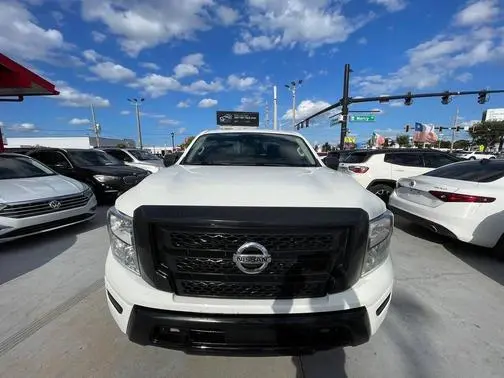 2022 Nissan Titan S RWD photo