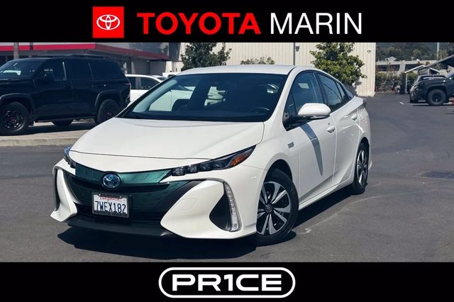 2017 Toyota Prius Prime Premium FWD photo
