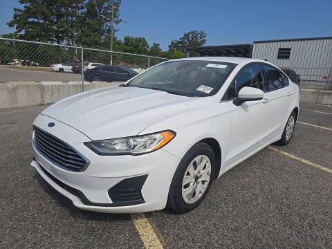 2019 Ford Fusion S FWD photo