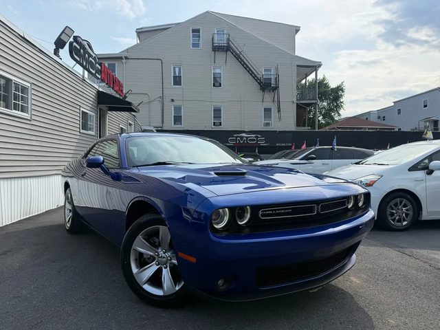 2021 Dodge Challenger SXT RWD photo