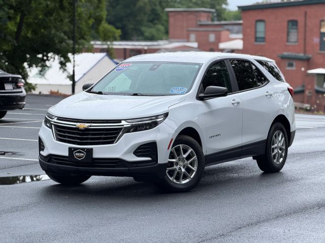 2022 Chevrolet Equinox LS AWD photo