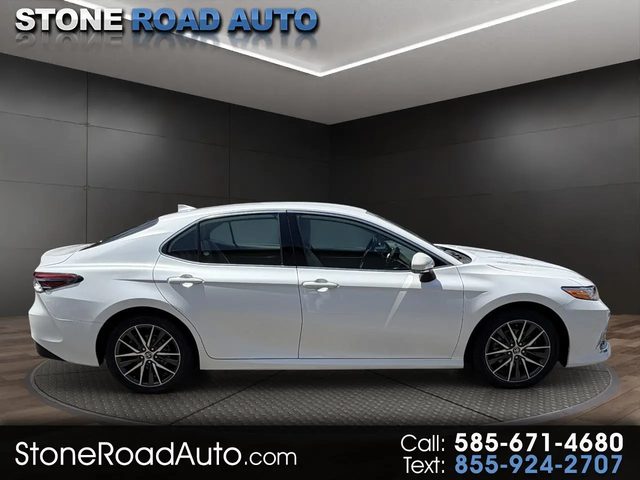 2023 Toyota Camry Hybrid XLE FWD photo