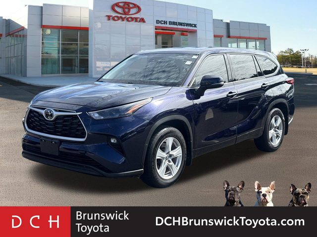 2022 Toyota Highlander LE AWD photo
