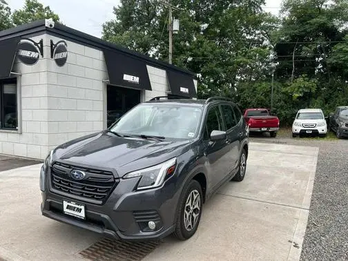 2022 Subaru Forester Premium AWD photo