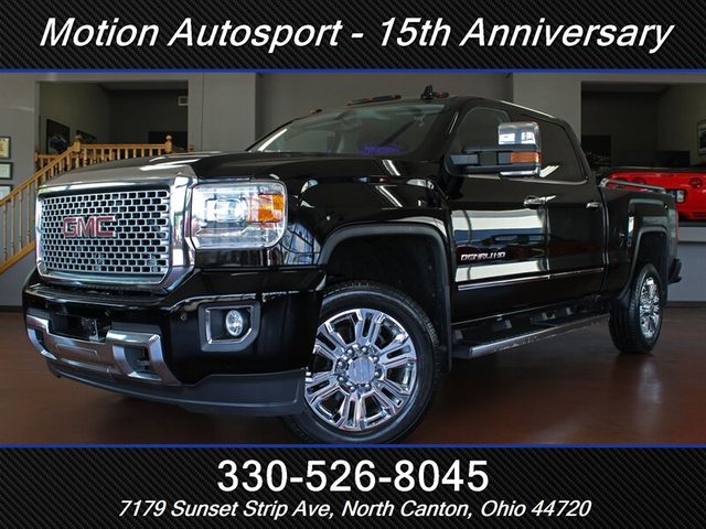 2016 GMC Sierra 2500HD Denali 4WD photo