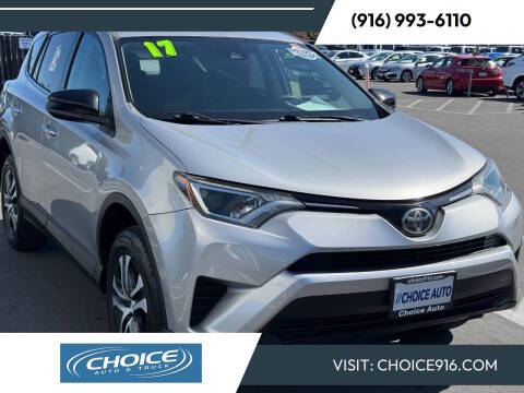 2017 Toyota RAV4 LE FWD photo