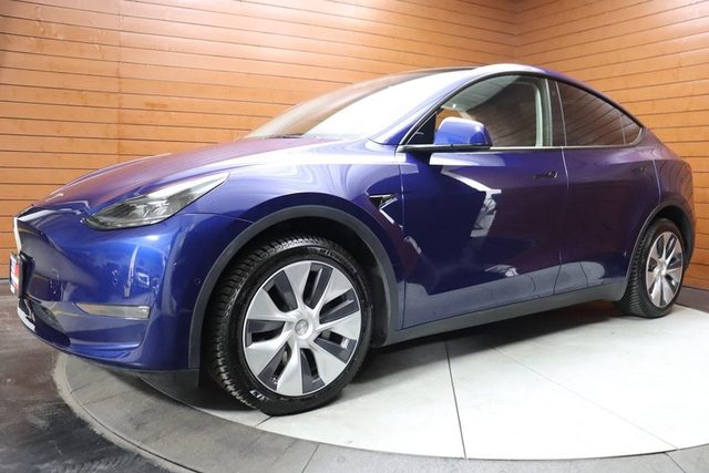 2022 Tesla Model Y Long Range AWD photo